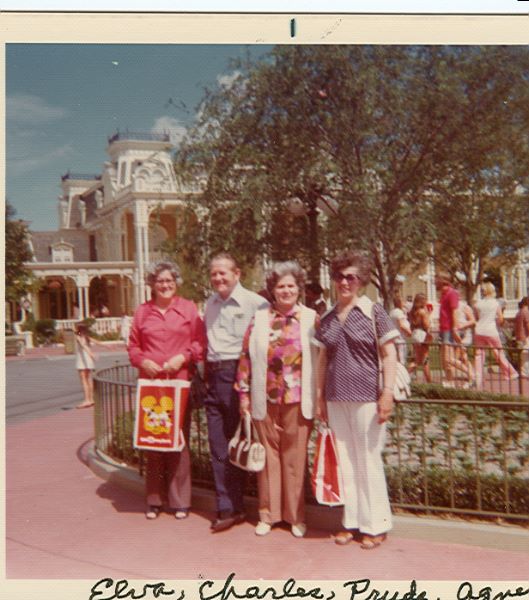 ../Images/reed family.jpg